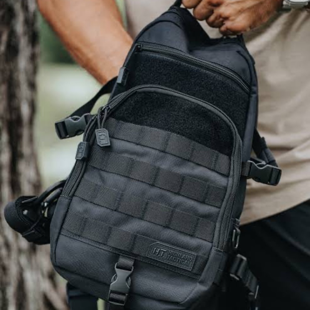 JETTISON COMPACT SLING BAG